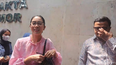 Tersangka Penipuan Investasi Belum Ditahan, Bunga Zainal Terus Kawal Kasus