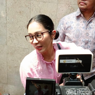 Perjuangan Bunga Zainal Tak Sia-sia, Dua Tersangka Penipuan Investasi Ditahan