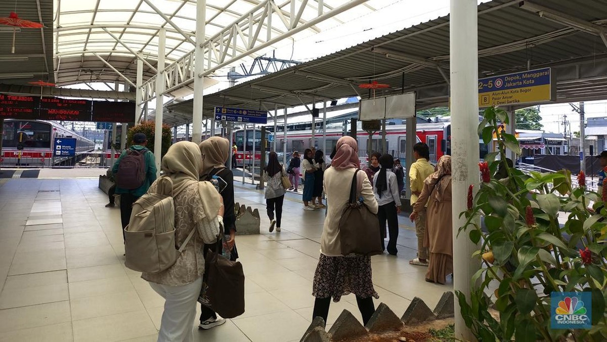 Para Anker KRL Harap Sabar, Revitalisasi Stasiun Bogor Selesai Juli