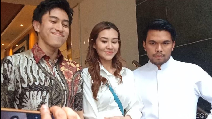thariq halilintar dan aaliyah massaid thariq halilintar dan aaliyah massaid saat ditemui di kawasan Jakarta.