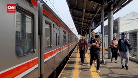 VIDEO: Jokowi Sebut Tak Tahu soal Subsidi KRL Pakai NIK