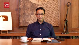 Anies Pajang Tombak Cakra saat Beri Catatan soal Pilkada & Partai Baru