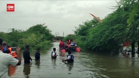 VIDEO: Badai Siklon Hantam India, 28 Orang Tewas