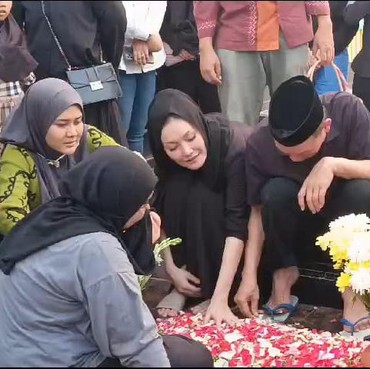 Kondisi Ayah Rojak Usai Cucu Meninggal Dunia, Ayu Ting Ting: Nangis Nggak Berhenti-henti