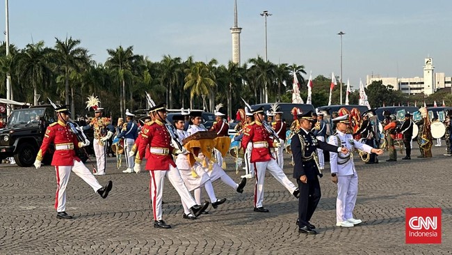 Duplikat bendera pusaka dan teks proklamasi itu kembali dibawa ke Jakarta setelah dipakai untuk upacara HUT RI di Ibu Kota Nusantara (IKN) pada 17 Agustus lalu.