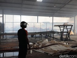 Gudang Kayu Ludes Terbakar gegara Percikan Api, Kerugian Ratusan Juta Rupiah