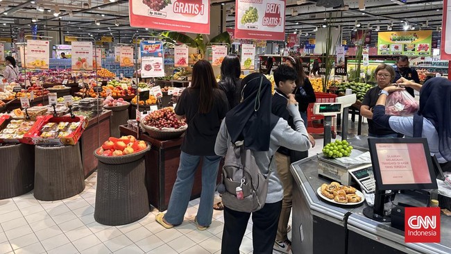 Belanja kurma dan buah jeruk untuk Ramadan di Transmart Full Day Sale, dijamin segar dan ada diskon hingga 20 persen. Serbu yuk, bun!