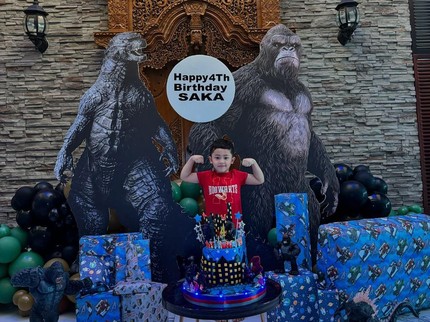 5 Potret Ultah ke-4 Saka, Anak Bungsu Ussy Sulistiawaty & Andhika Pratama yang Semakin Tampan
