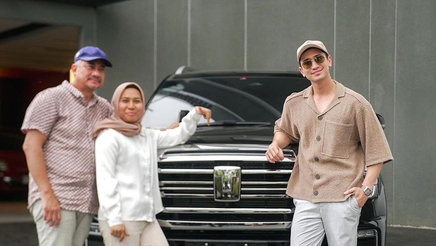 Potret Verrell Bramasta dan Bunda Sambung
