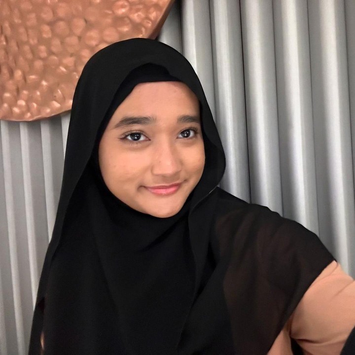 <p>Aisha sendiri nantinya akan bertanding di cabang olahraga berkuda equestrian. "Aku Aisha Hakim dari cabang olahraga berkda equestrian. Sembilan hari menuju Pekan Olahraga Nasional 2024, jangan lupa dukung saya," tuturnya. (Foto: Instagram @aishakeem15)<br /><br /><br /></p>