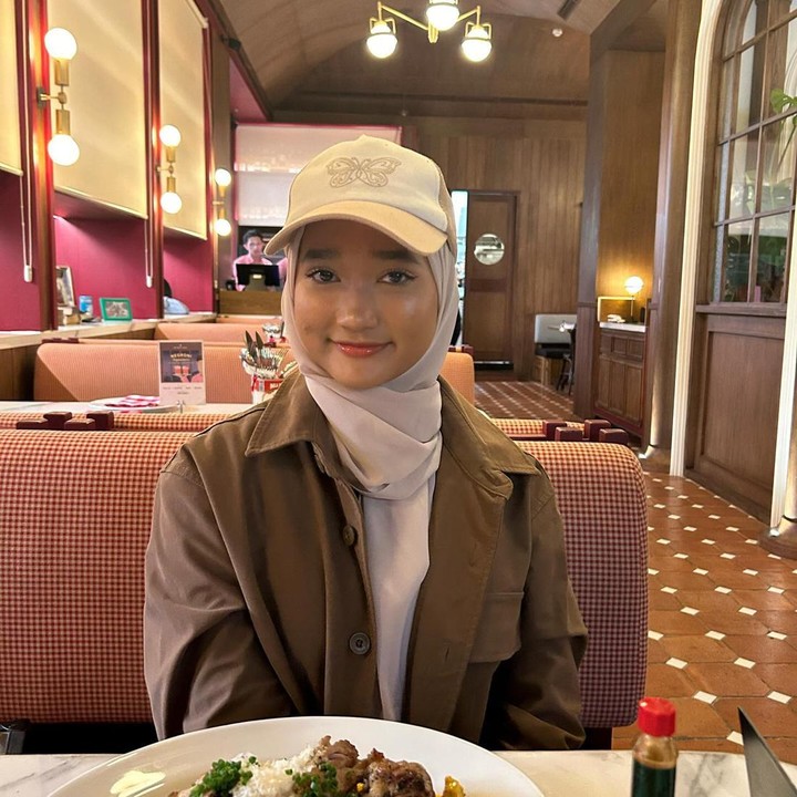<p>Putri pertama Irfan Hakim, Aisha Maydina Hakim, akan mewakili Jakarta dalam ajang Pekan Olahraga Nasional alias PON 2024 nih, Bunda. (Foto: Instagram @aishakeem15)<br /><br /><br /></p>