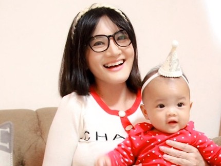 7 Potret Baby Aleesya Putri Kiki Amalia yang Sudah Genap 6 Bulan, Cantik & Menggemaskan Bun