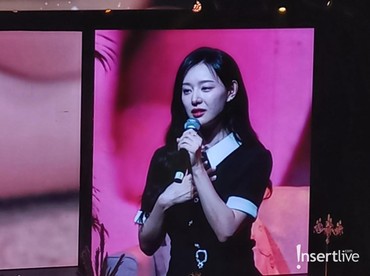 img-title Unjuk Kebolehan Nyanyi hingga Tangis Haru Kim Ji Won di Fanmeeting Jakarta