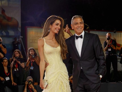 George Clooney Sempat Minder saat PDKT Sang Istri yang Berusia 17 Th Lebih Muda