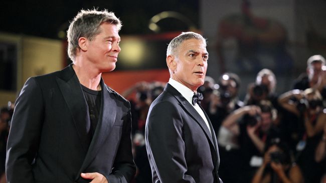 Brad Pitt dan George Clooney joget bareng setelah mendapatkan empat menit standing ovation atas film terbaru mereka, Wolfs, di Venice Film Festival 2024.