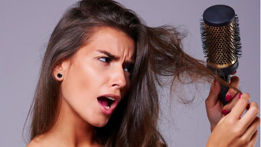ilustrasi sisir Ilustrasi Rambut Kusut Disisir