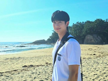 Jung Hae In Pertimbangkan Bintangi Drama Jepang