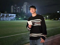 Unjuk Bakat Nyanyi, Jung Hae In akan Isi Soundtrack Drama 'Love Next Door'