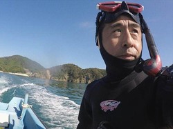 Pria Jepang Menyelam 600 Kali untuk Mencari lstri yang Hilang Saat Tsunami, Endingnya Nyesek