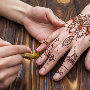 8 Pekerjaan Unik yang Hanya Ada di India, Salah Satunya Dokter Gigi Pinggir Jalan!