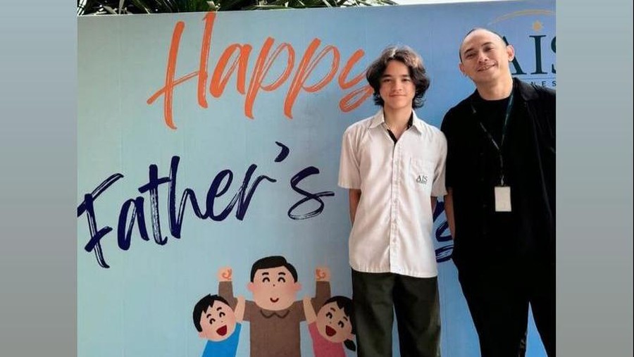 Tiko Aryawardhana dan Noah Sinclair Tiko Aryawardhana dan Noah Sinclair