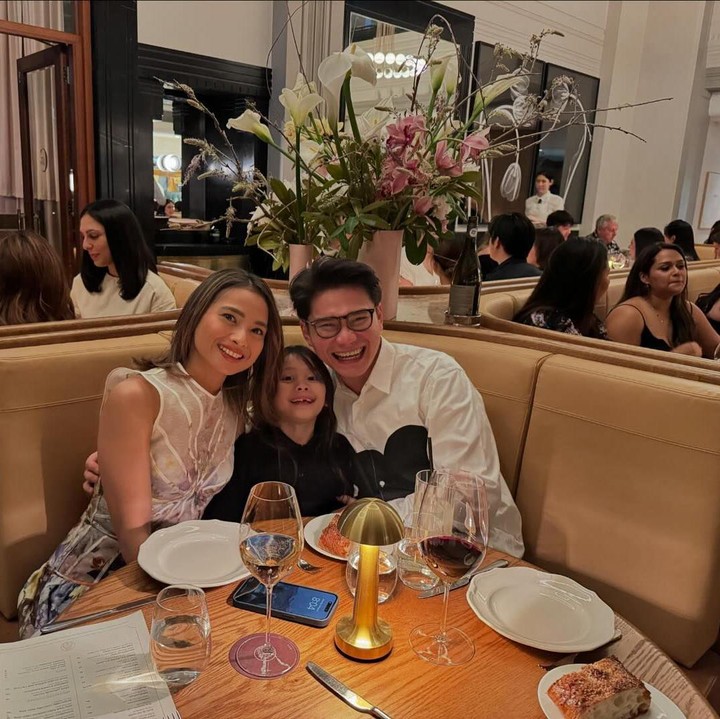 <p>Di momen pertambahan usia tersebut, Acha merayakannya dengan makan malam bersama suami dan sang putri di sebuah restoran di Australia. Momen tersebut ia bagikan di akun Instagram pribadi. (Foto: Instagram @septriasaacha)<br /><br /><br /></p>