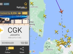 Memantau Pesawat Paus Fransiskus ke Indonesia Pakai Flightradar24