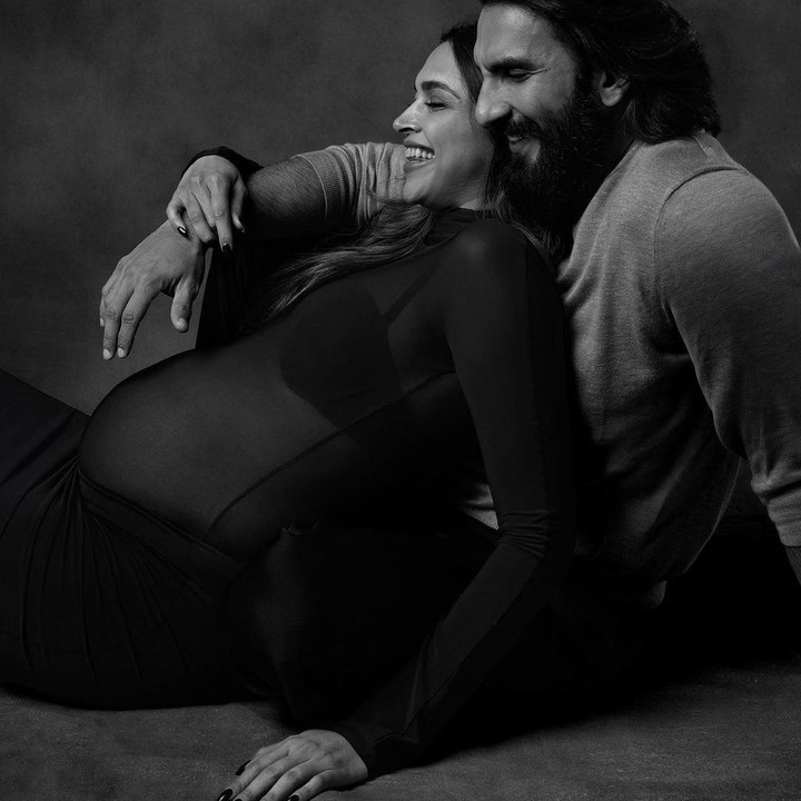 <p>Deepika Padukone, dikabartkan bakal menjalani kelahiran bayi pertamanya bersama suaminya dan aktor Ranveer Singh pada 28 September di Mumbai, India. Semoga persalinannya berjalan lancar, ya Bunda. (Foto: IG @deepikapadukone)</p>