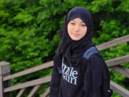 5 Potret Cantik Eisha Anak Lyra Virna & Eric Scada, Sudah Berusia 16 Tahun