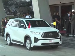 Paus Fransiskus Mendarat di Indonesia, Dijemput Innova Zenix Duduk di Depan
