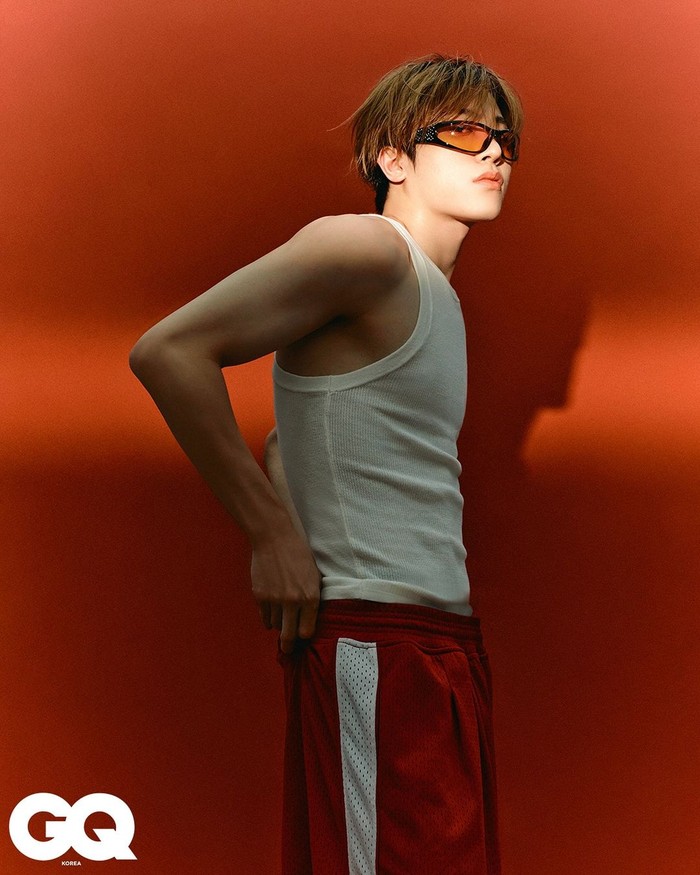 Jika membuat film tentang dirinya sendiri, So Junghwan ingin mengusung genre komedi karena maknae (anggota termuda) TREASURE ini selalu ingin menjalani kehidupan yang menyenangkan dan penuh tawa seperti di film komedi. / Foto: instagram.com/gq_korea