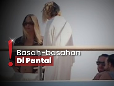 Hamil Besar, Margot Robbie Pamer Main Jet Ski Bareng Suami