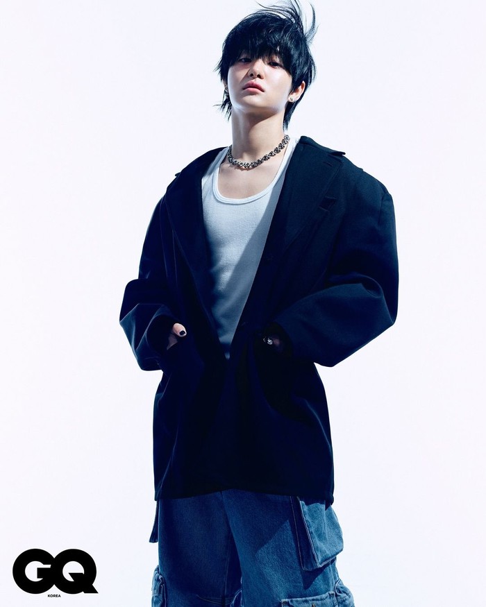 Meski berlatih judo dengan keras, Jihoon TREASURE juga masih kerap mengunjungi pameran karena penyanyi Korea kelahiran tahun 2000 tersebut memiliki keinginan untuk meningkatkan aesthetic sense-nya. / Foto: instagram.com/gq_korea