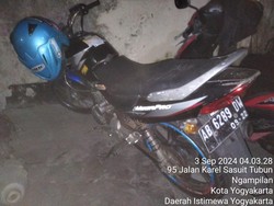 Atraksi Motor Seruduk Angkringan di Jogja, 2 Pria Dihajar Massa
