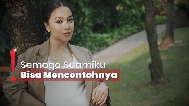 Fans Cerita Suaminya Taruh Foto Nikita Willy di Lemari: Semoga Indra...