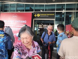 Dua Jam Berdiri, Turis Malaysia Keluhkan Pelayanan Imigrasi di Bandara Komodo