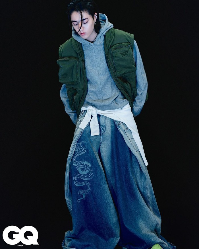 Sebelum memulai debutnya, Haruto TREASURE memiliki pola pikir “just do it” yang berarti lakukan saja tanpa berpikir panjang. Sampai saat ini, ia masih menerapkan mindset itu seperti saat mengerjakan hobi dan minatnya. / Foto: instagram.com/gq_korea