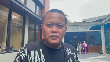 img-title Sule Ceritakan Momen saat PDKT & Taklukkan Hati Mendiang Lina Jubaedah