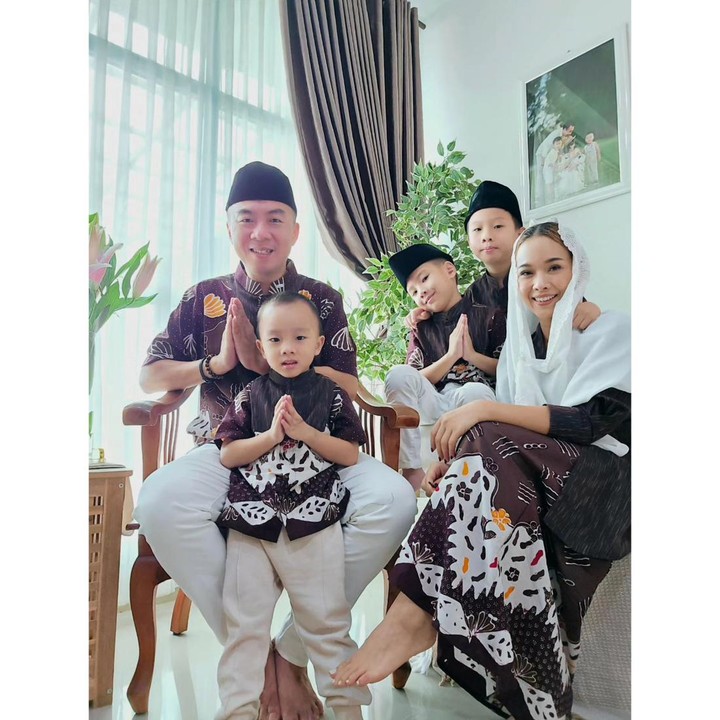 <p>Tak lagi sibuk wara-wiri di tv, Winda tetap menjadi perhatian publik melalui media sosial. Dalam akun Instagram pribadi, ia kerap membagikan beragam potret keseharian termasuk momen berolahraga. (Foto: Instagram @windaviska)<br /><br /><br /></p>