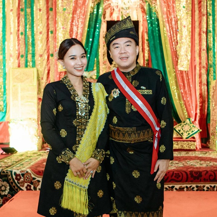 <p>Winda menikah dengan sang suami, Mulyadi Tan, sejak tahun 2013. Dalam pernikahan ini, keduanya dikaruniai 3 anak laki-laki.(Foto: Instagram @windaviska)<br /><br /><br /></p>