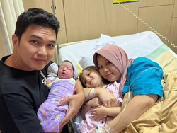 Rezeki Anak! Ahmad Dhani Tawari Aldi Taher Manggung Bareng Triad