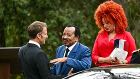 FOTO: Chantal Biya Jadi Ibu Negara Paling Modis di Benua Afrika