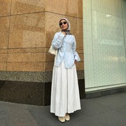 Get The Look: Inspirasi OOTD ke Pantai untuk Hijabers ala Dwi Handayani