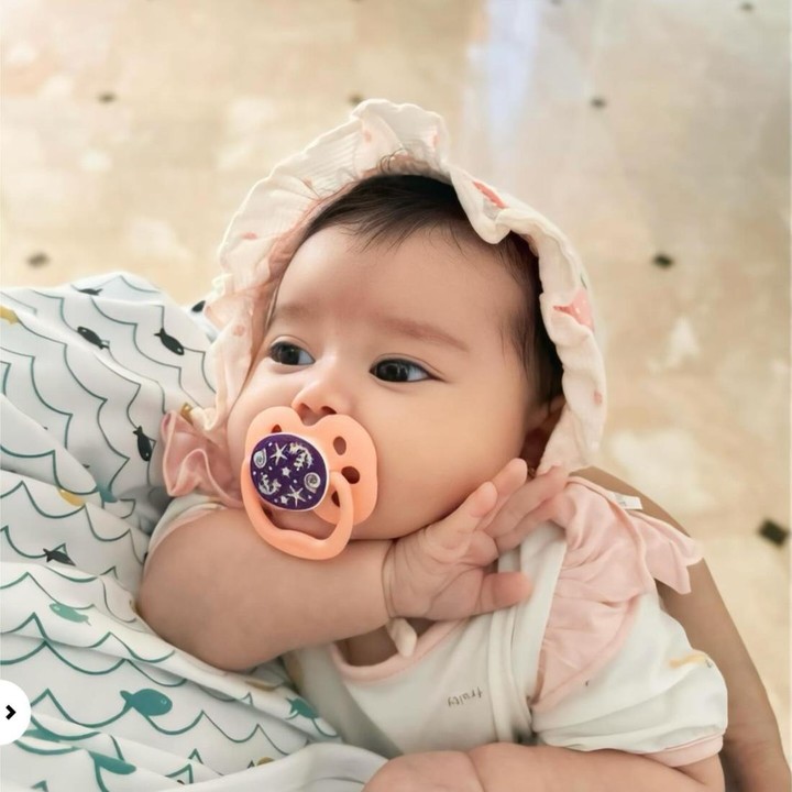 <p>Denny Sumargo dan Olivia Allan menikah pada 2020 lalu. Kebahagiaan mereka kemudian bertambah dengan kehadiran putri cantik yang diberi nama Gabriella Allan Soemargo. (Foto: Instagram @gabriellasumargo)</p>