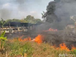Gudang Bus Bekas di Jambi Terbakar, Api Diduga dari Puntung Rokok