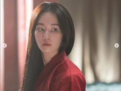 Tuai Kritik, Jeon Jong Seo Unfollow Akun IG Penyebar Kebencian ke Hyeri