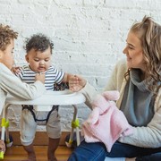 Negara Ini Larang Penggunaan Baby Walker, Apa Alasannya?