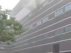 Penampakan Kebakaran Pabrik di Periuk Kota Tangerang