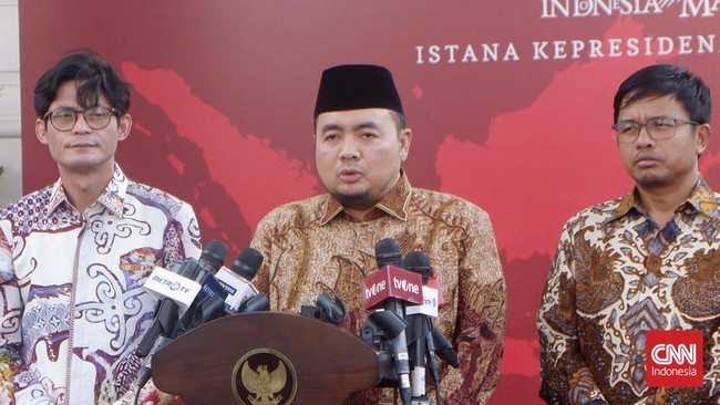 Ketua KPU RI Mochammad Afifuddin menyebut kehadiran mereka untuk melaporkan perkembangan tahapan Pemilu dan Pilkada 2024.