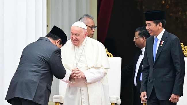 Pertemuan Paus Fransiskus dan Prabowo di Istana Merdeka: Sebuah Pembicaraan Penting tentang Perdamaian dan Harmoni